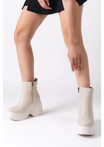 Kadın Celsi Krem Cilt Yandan Fermuarlı 9 cm Yüksek Dolgu Topuklu Mevsimlik Kadın Kısa Bot Bootie modelleri