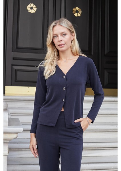 Kadın Esnek Ipeksi Modal Kumaş V Yaka Uzun Kol Düğmeli Ceket-Lacivert modelleri