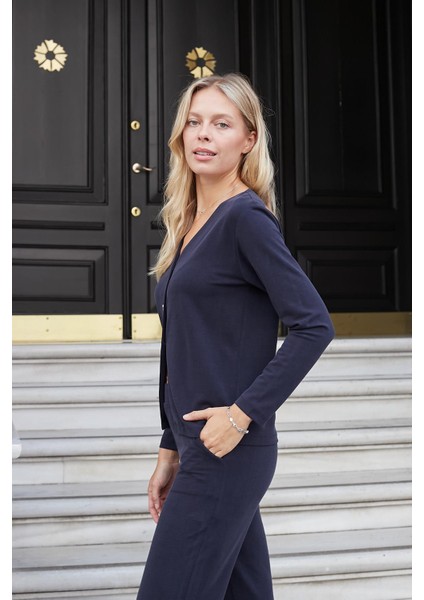 Kadın Esnek Ipeksi Modal Kumaş V Yaka Uzun Kol Düğmeli Ceket-Lacivert fırsatları