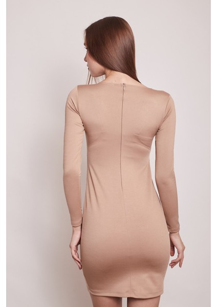 Geniş Sıfır Yaka Uzun Kol Diz Altı Likralı Kumaş Elbise-Camel fırsatları