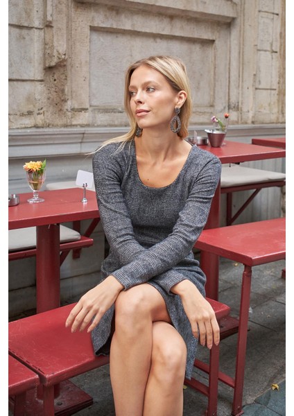 Kadın Ekose Desenli Kışlık Eteği Kiloş Diz Boy Elbise-Antrasit fırsatları