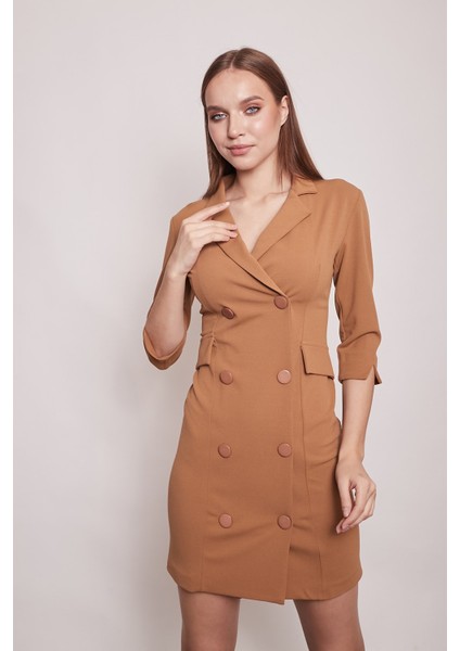 Yakalı Sırt Dekolteli Anvelop Likralı Kumaş Düğmeli Ceket Elbise-Camel modelleri