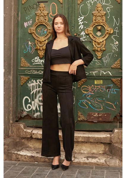 Kadın Yakalı Rahat Kesim Uzun Kol Hafif Likralı Süet Kumaş Düğmeli Cepli Blazer Ceket-Siyah fırsatları