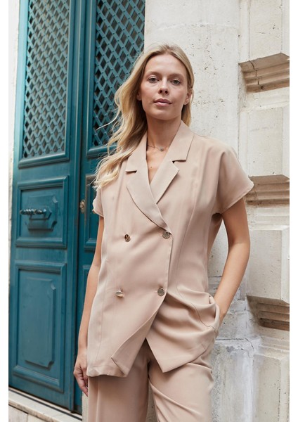 Kadın Ipeksi Modal Kumaş Yakalı Düşük Omuzlu Kruvaze Yelek Ceket-Camel