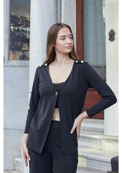 Kadın Ipeksi Esnek Modal Kumaş V Yaka Uzun Kol Omuz Aksesuarlı Düğmeli Uzun Blazer Ceket-Siyah