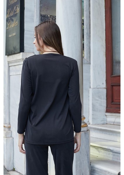 Kadın Ipeksi Esnek Modal Kumaş V Yaka Uzun Kol Omuz Aksesuarlı Düğmeli Uzun Blazer Ceket-Siyah fiyatları