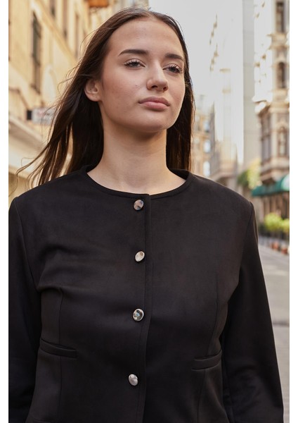 Kadın Esnek Süet Kumaş Sıfır Yaka Flato Cepli Uzun Kol Blazer Ceket-Siyah fiyatları