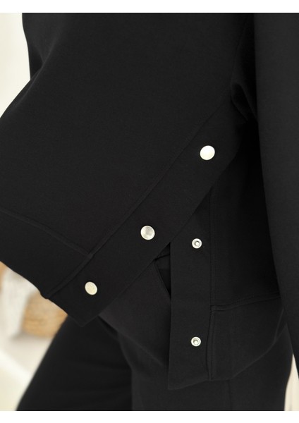 Yumuşak Dokulu Modal Kumaş Kapüşonlu Çıtçıt Detaylı Eşofman Takımı