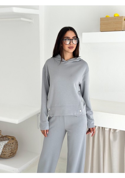Yumuşak Dokulu Modal Kumaş Kapüşonlu Çıtçıt Detaylı Eşofman Takımı indirimleri