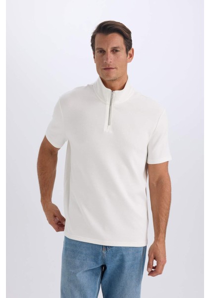 Regular Fit Dik Yaka Yarım Fermuarlı Ağır Kumaş Kısa Kollu Tişört fiyatları