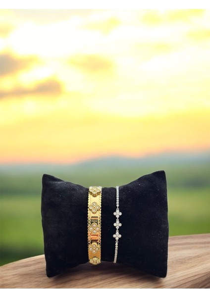 Altın Kaplama Renginde Yonca Motif Paslanmaz Çelik Kombin CNS0024