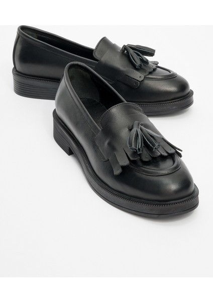 Milina Siyah Cilt Püsküllü Deri Kadın Loafer Ayakkabı