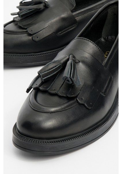 Milina Siyah Cilt Püsküllü Deri Kadın Loafer Ayakkabı modelleri