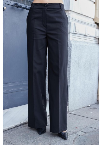 Kadın Yüksek Bel Yan Cepli Bol Paça Rahat Kesim Palazzo Kumaş Pantolon-Siyah