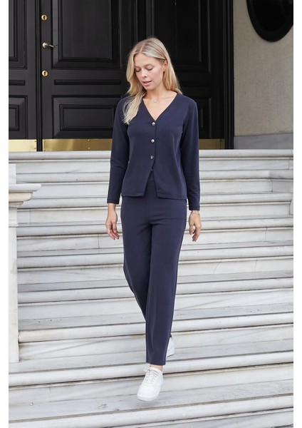 Kadın Esnek Modal Kumaş Yüksek Bel Cepli Bacak Kısmı Rahat Kesim Dar Paça Pantolon-Lacivert fiyatları