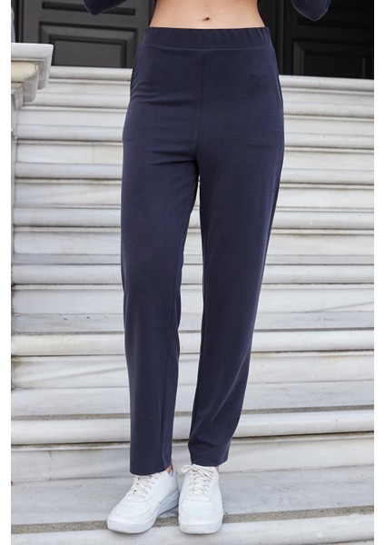 Kadın Esnek Modal Kumaş Yüksek Bel Cepli Bacak Kısmı Rahat Kesim Dar Paça Pantolon-Lacivert modelleri