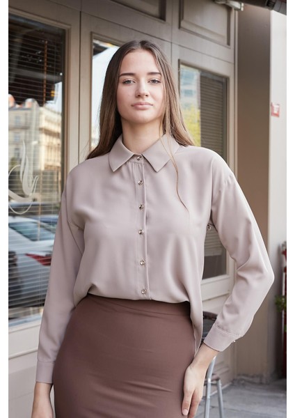 Kadın Yakalı Düşük Omuzlu Uzun Kol Likrasız Kumaş Gömlek-Vizon fiyatları