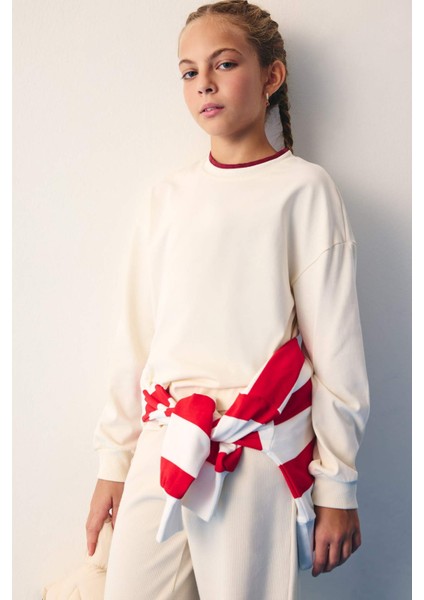 Kız Çocuk Relax Fit Bisiklet Yaka Okul Uzun Kollu Tişörtü E8816A825AU fiyatları