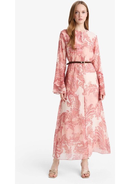 Kaçık Yaka Şal Desenli Uzun Kollu Kemerli Şifon Maxi Elbise G0016AX25AU fiyatları