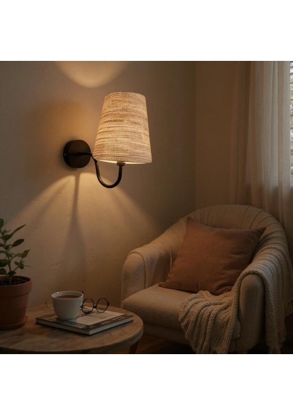 Leon Rattan Şapkalı Siyah Ayaklı Aplik