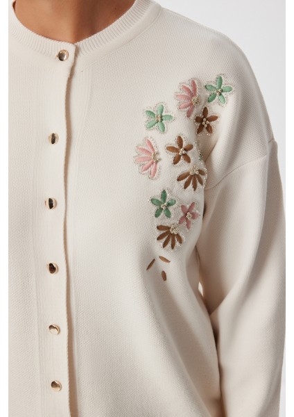 Nakış Işlemeli Boncuklu Triko Hırka LNX0006 Krem fırsatları