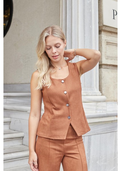 Kadın Likralı Süet Kumaş Balen Yaka Düğmeli Yelek-Taba modelleri