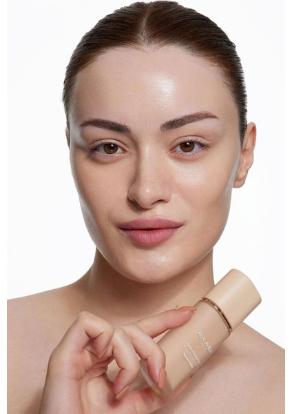 Kırışıklık Karşıtı Nemlendirici SPF30 Parlak Bitişli Fondöten - Care Enhancer 820 Burnt Almond fırsatları