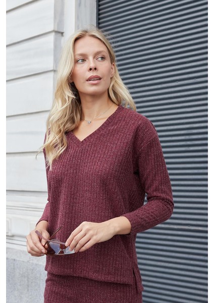 Kadın Simli Kaşkorse V Yaka Düşük Omuzlu Uzun Kol Yırtmaçlı Bluz -Bordo modelleri