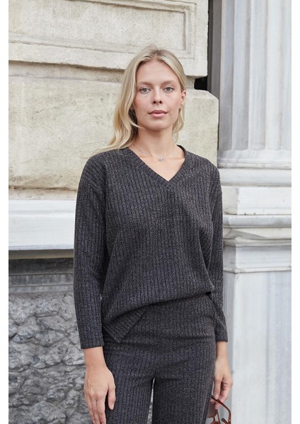 Kadın Simli Kaşkorse V Yaka Düşük Omuzlu Uzun Kol Yırtmaçlı Bluz -Antrasit