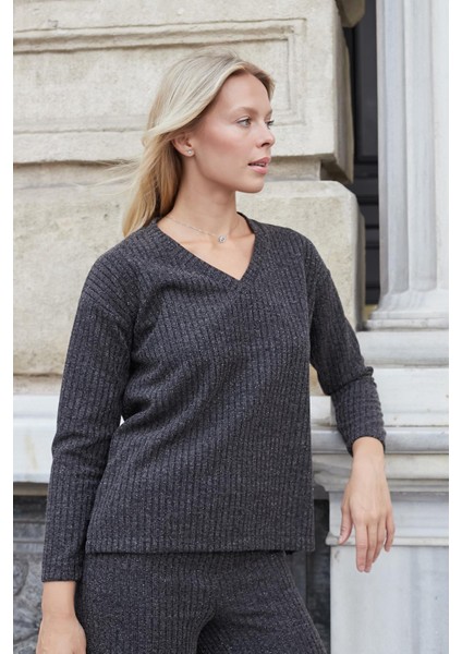 Kadın Simli Kaşkorse V Yaka Düşük Omuzlu Uzun Kol Yırtmaçlı Bluz -Antrasit modelleri