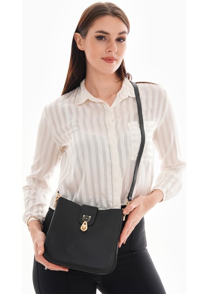 Kadın Kilit Kapamalı Üçbölmeli Çarpraz Askılı Omuz Çantası