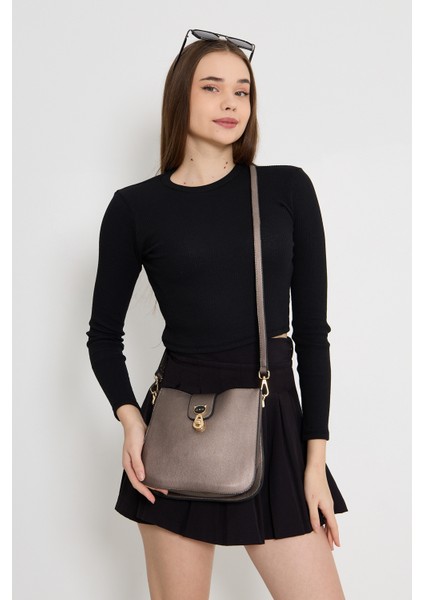 Kadın Kilit Kapamalı Üçbölmeli Çarpraz Askılı Omuz Çantası fırsatları