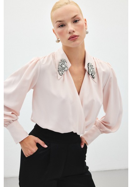 Aksesuar Detaylı Bodysuit Bluz - Pudra indirimleri