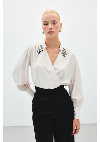 Aksesuar Detaylı Bodysuit Bluz - Bej fiyatları