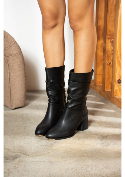 Günlük Kadın Dizaltı Çizme Körüklü Kalın Yüksek Topuklu Fermuarsız Tay Tüylü Astar Bot Bootie 2430 fırsatları