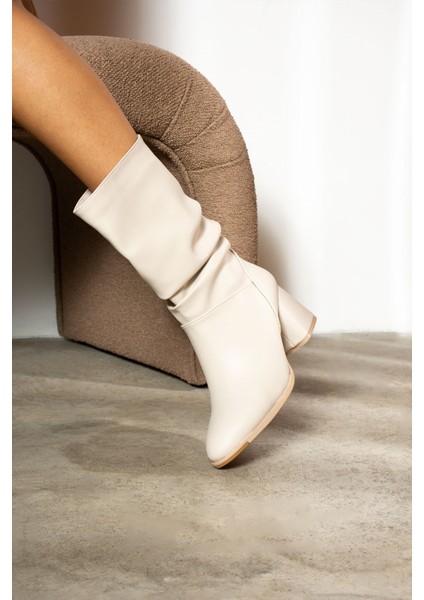 Günlük Kadın Dizaltı Çizme Körüklü Kalın Yüksek Topuklu Fermuarsız Tay Tüylü Astar Bot Bootie 2430 fırsatları