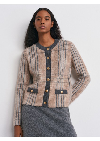 60986 Desenli Şardonlu Düğmeli Triko Hırka-Vizon