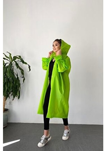 Kadın Yeşil Çıt Çıt Detay Şeffaf Yağmurluk modelleri