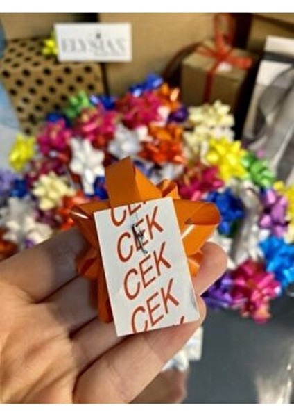 Hediye Paketi Süsleri 25 Adet Rengarenk Yapışkanlı Fiyonk Yıldız Süs Paket Süsleme Çek Yıldız fırsatları