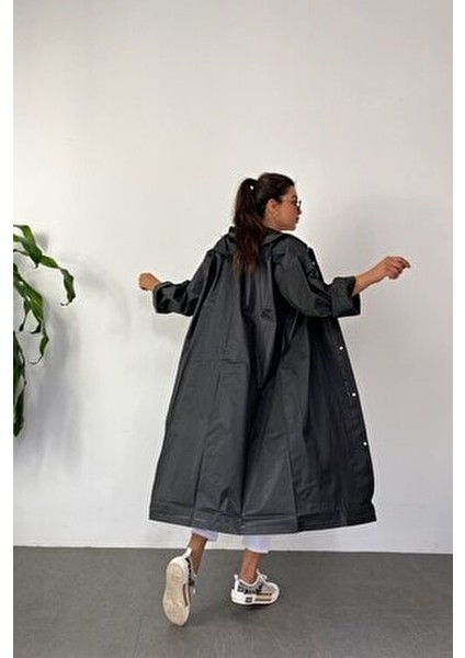 Kadın Siyah Çıt Çıt Detay Şeffaf Yağmurluk fiyatları