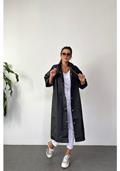 Kadın Siyah Çıt Çıt Detay Şeffaf Yağmurluk indirimleri