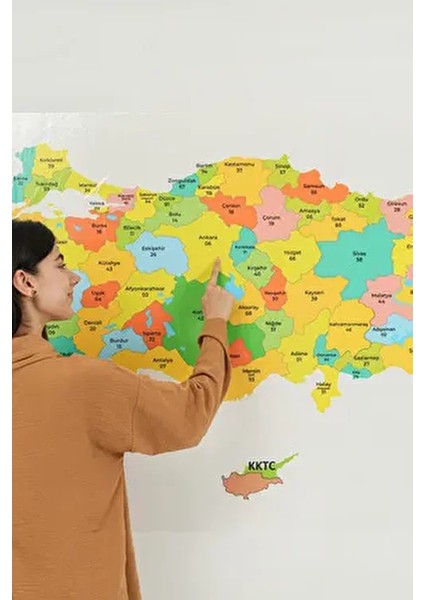 Renkli Baskı Türkiye Haritası 150X87CM Ölçüler ile Canlı Renkler ve Detaylar