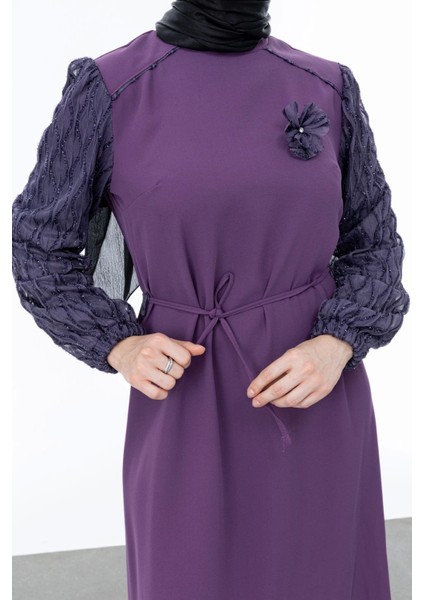 Garni Kumaşlı Broşlu Elbise - Mürdüm