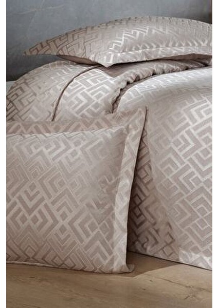 Estila Jakarlı Şönil Yatak Örtüsü Bej Geometrik Desenli Orta Kalınlıkta Dolgusuz fiyatları