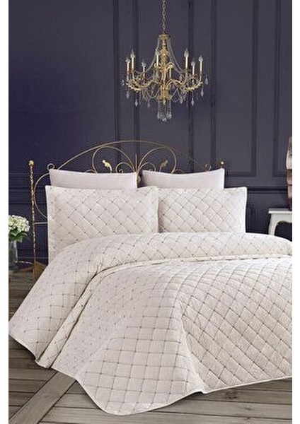 Dessert Kadife Çift Kişilik Yatak Örtüsü Krem