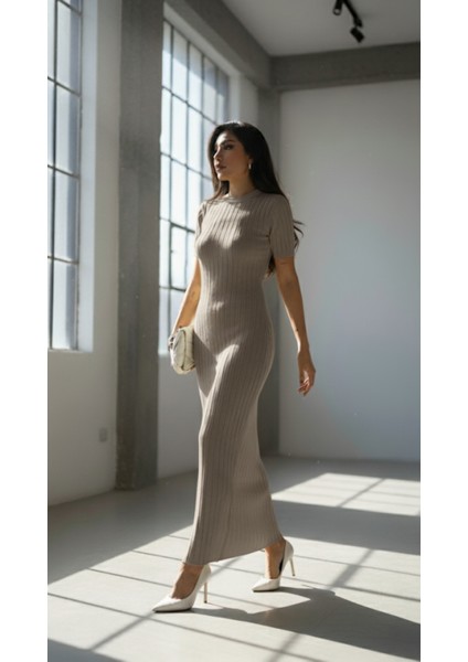 Vücuda Oturan Sütlü Kahve Ribana Triko Elbise