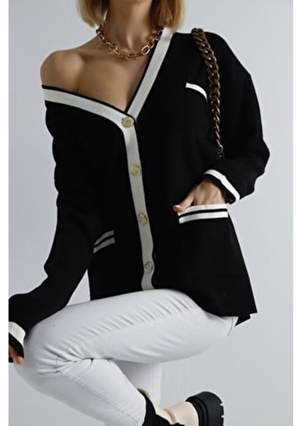 Siyah Gold Düğmeli Şerit Detaylı Oversize Triko Hırka