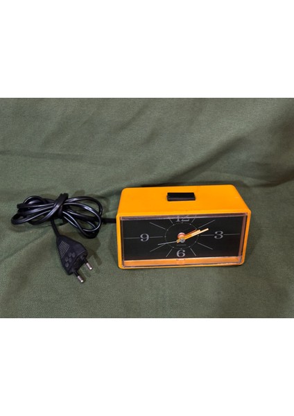 Siemens Elektrikli Masa Saati 13 cm 7 cm 7,5 cm Ölçülerinde