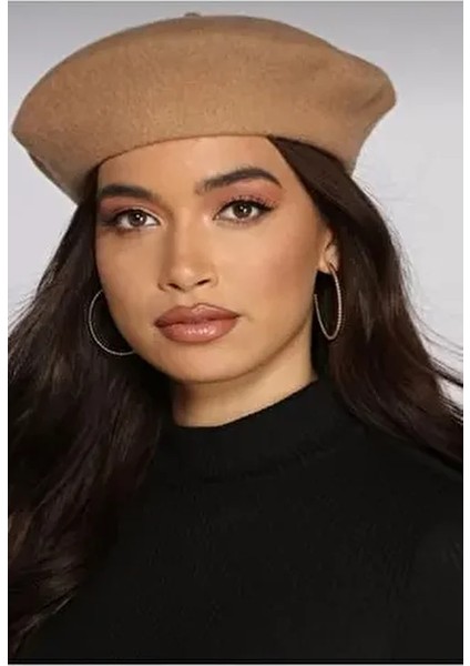 Fransız Ressam Keçe Bere Vizyon