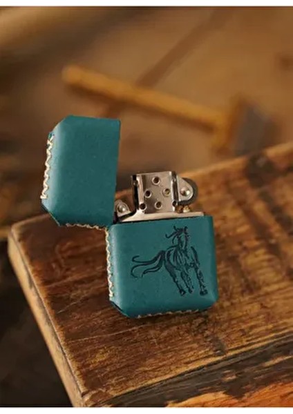 El Yapımı Zippo Çakmak Hakiki Deri Kılıf ile Şık ve Taşınabilir Rüzgar Geçirmez